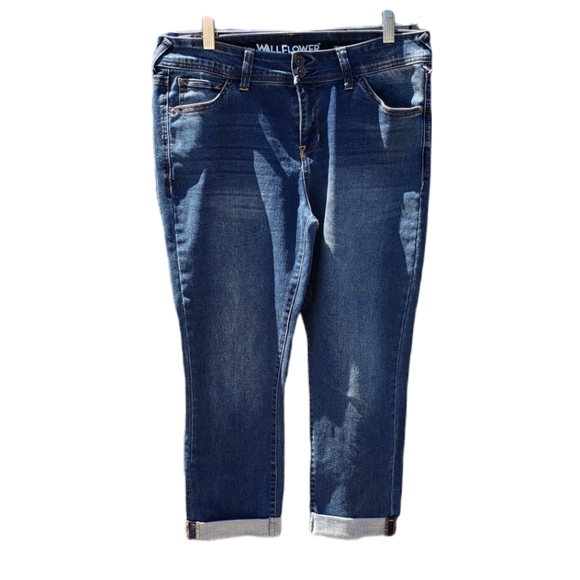 Wallflower Ultra Fit Capri Blue Jean 